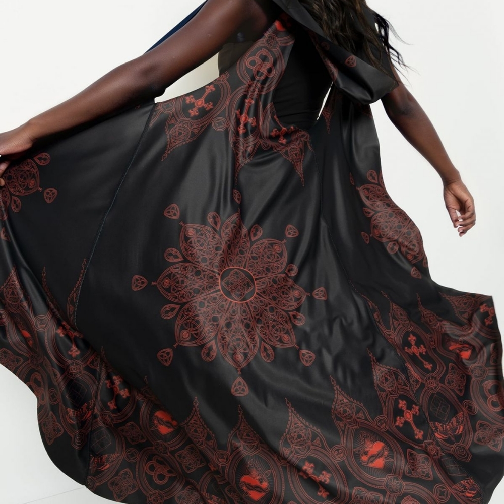 Invocation cape OSFA